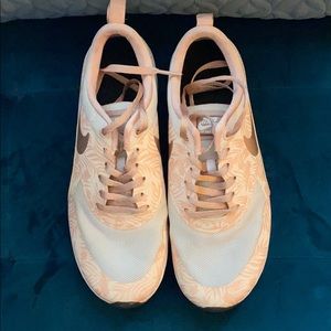 Nike Air Max Thea Size 6